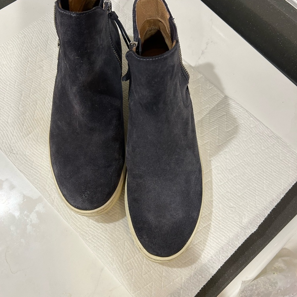 Söfft Blue Suede Ankle Boots